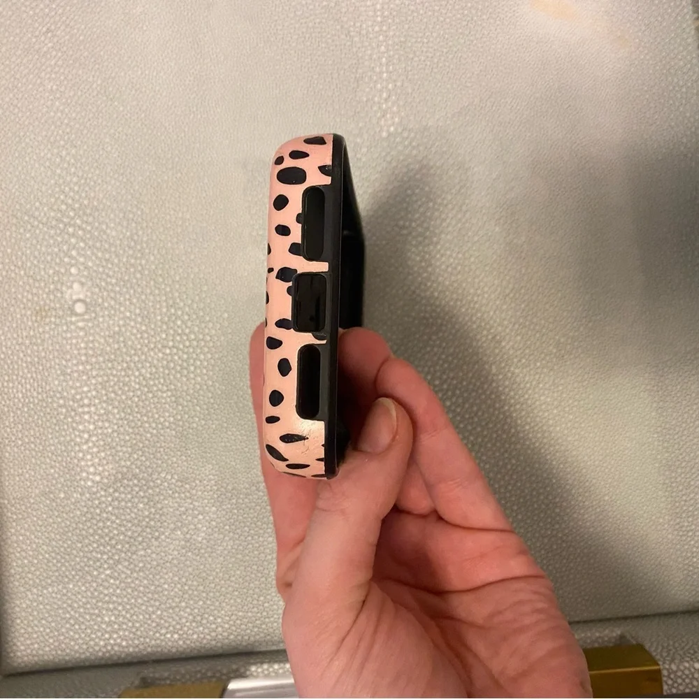 Velvet Caviar Spotted Cheetah IPhone 11 Wallet Case